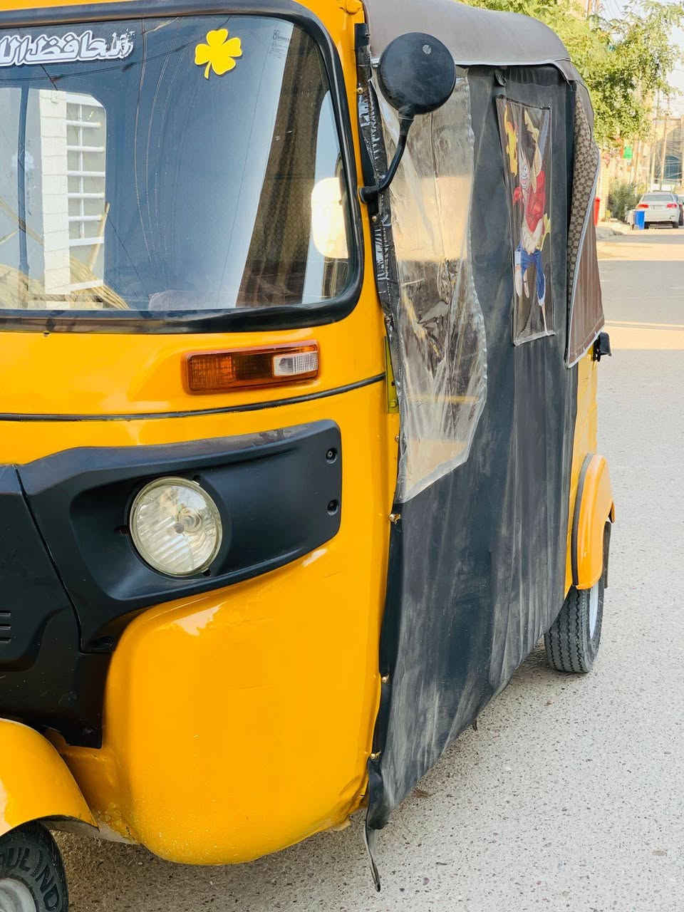 السلام عليكم من رخصت الادمن تكتك موديل18شهر11رقم وسنويه احولك ثاني يوم تكتك خير من الله مكينه مجفت جديد معمر دوس  السعر 5500وبيها مجال ول لغود مرشوش وهاذا رقمي ***********
