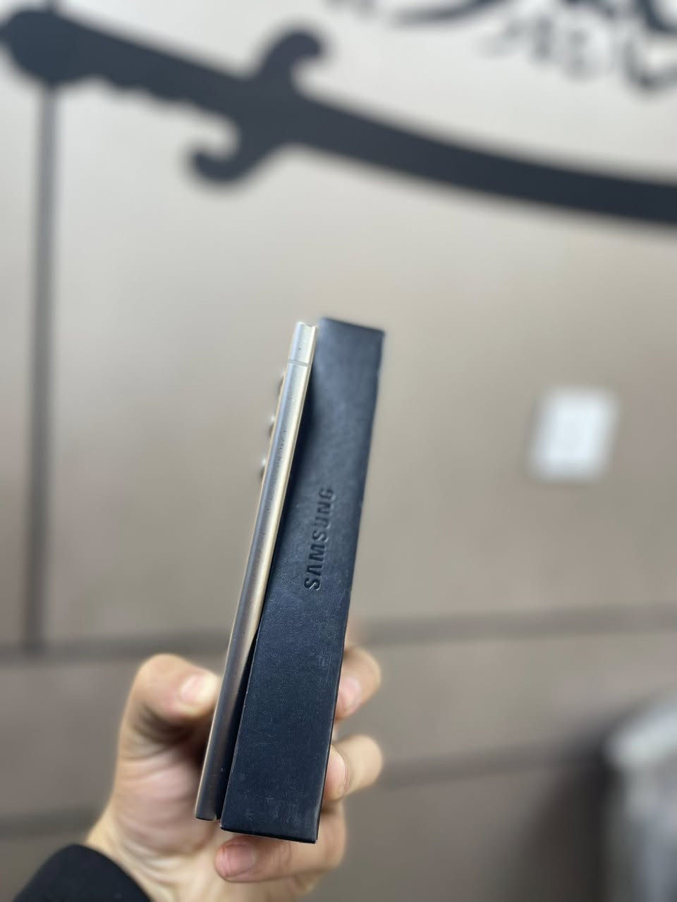 السلام عليكم
للبيع s24 الترا
ذاكره 256
جهاز نظيف نظيف ما مفتوح 
جهاز شخط واحد ما بي 
كارتونه موجوده مطابقه 
جهاز نظيف 100‎%‎
العنوان بغداد الجديده النعيريه 
السعر 900 الف 
رقم ***********
