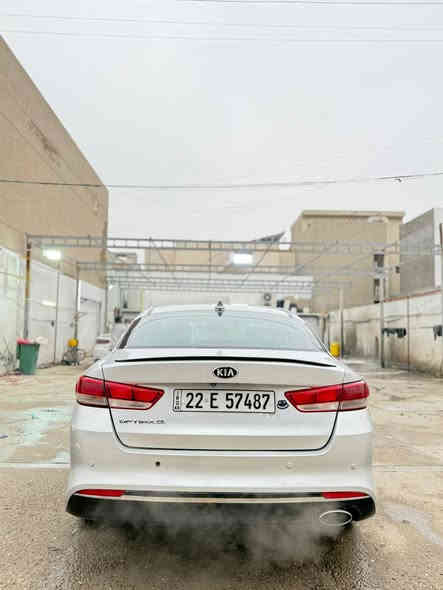 السلام عليكم
للبيع كيا اوبتما موديل 2016 
رقم اربيل الدولي باسمي تحويل مباشر هزه وسنويه جديده 
حادثها جاملغ وبنيد وهنا بالعراق صار بيها صبغ ماشر عليه بالصور 
طاك ايرباك ستيرن 
كير مكينه كلش نضيفات 
صدر جديد
تخم تاير جديد
تبريد ثلج 
السعر 115 وبيها مجال بسيط 
للاتصال ***********
مكان السياره بغداد حي الجهاد حي الحسين
