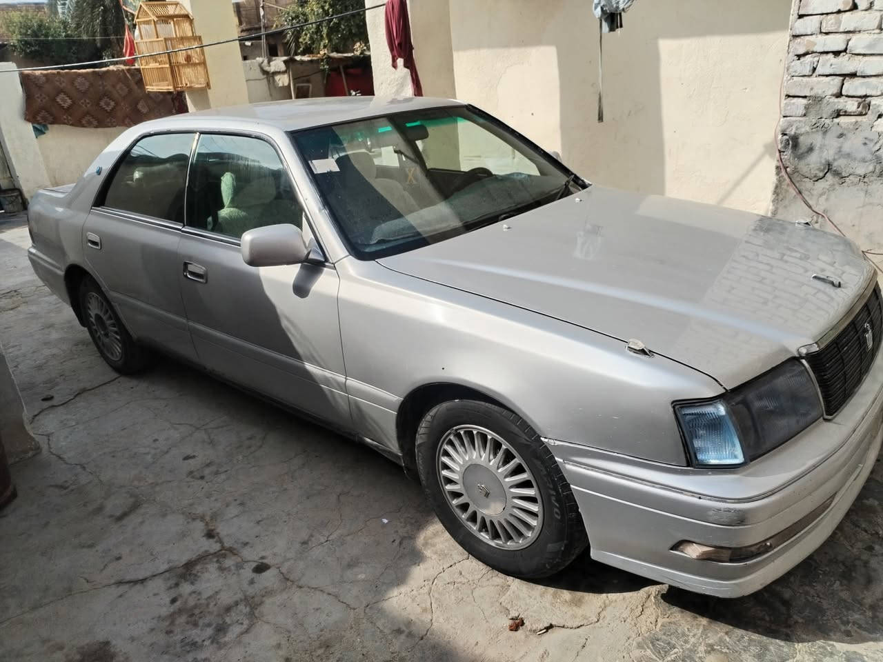 رأس الثور للبيع مكفوله من الكص والنقل جثه بيها طخات بسيطه مرشوشه جماليه مكاني ميسان المجر السعر ٨٥ بيها مجال 
***********
