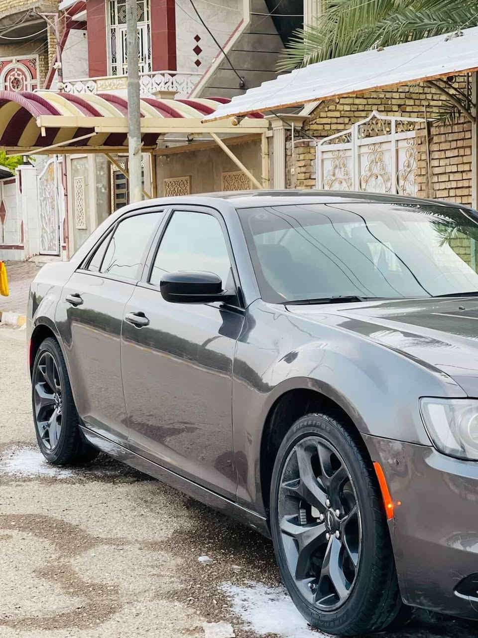 🦅كرايسلر  300S امريكي دخول جديد🦅
الحلال للبيع 🤍🍀
         
                الموديل 2023 اصل🧿
                   ( الاصدار الاخير )

                  اللون نفطي🤍🍀
     
المسافة المقطوعة  10الاف زيرو 

حجم المحرك 3600

            السيارة (حادثه جاملغ ايسر فقط)🇺🇸
   ( السياره بدون رقم )

مواصفات السيارة:-
•  نقطة عمياء . 
•  حساسات امامية . 
•  ويل قياس 20 أنج . 
•  حساسات خلفية .  . 
•  شاشه كبيرة مع نظام ملاحة نفكيشن GPS .
•  مقاعد أمامية كهربائية عدد 1
•  مقاعد أمامية تبريد وتدفئة . 
•  مقاعد خلفية تدفئة . 
•  تشغيل عن بعد .  . 
•  تدفئة مقود . 
•  محدد سرعة .  . 
•  كاميرا خلفية دوارة.
•  ⁠مع ترحيب متحسسة للاضاءة  
•  دخول ذكي 
•  ⁠(بصمة) .

للاستفسار عن السعر واي تفاصيل اخرئ الاتصال متوفر 
***********🍀🤍
المكان كوت🍀🤍
🪬🧿
