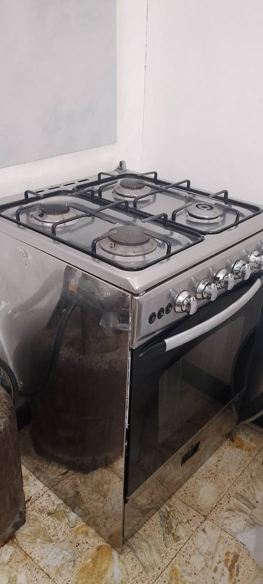 السلام عليكم 
غراض للبيع 
طباخ نضيف جدا وشغال والفرن مالته هم يشتغل سعر 75 
سبلت نوعيه جيده Gree شغال وبارد وبارد واحد طن سعر 150
والكونفيره شغاله دفع قوي بيها بس زرف بسيط سعر 50
المبرده الحديد سعر 50
التواصل خاص


**إذا كنت صاحب هذا الإعلان وتريد حذفه لأي سبب، رجاءا أرسل رسالة إلى الدعم الفني**