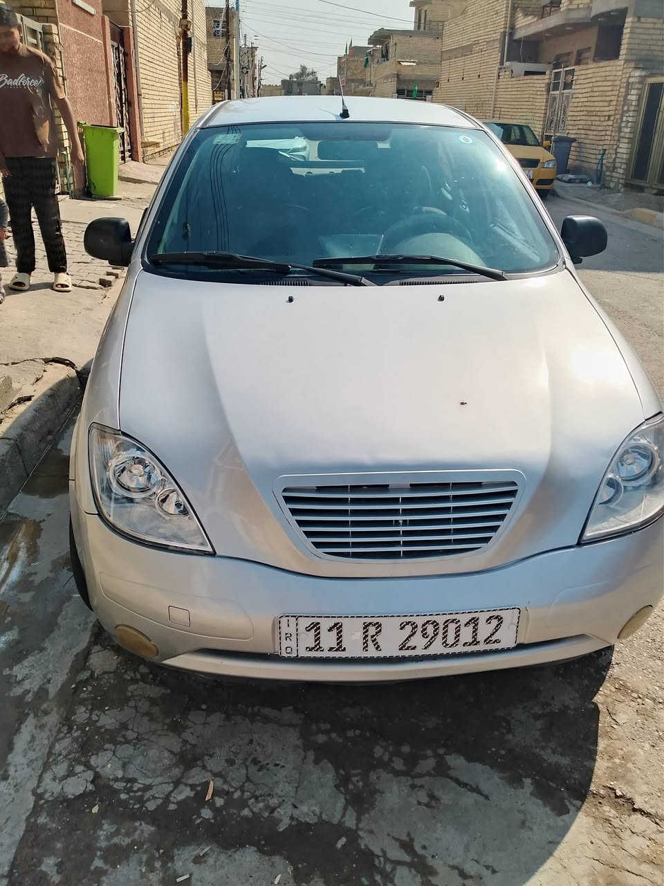 السلام عليكم رمضان كريم طيبة موديل 2015 اج بارك جان بيها جراد من صبغة حزام كير ومحرك وتبريد مقفول صدر جديد وغرفة جديدة جام خلفي امامي كهرباء بلاد ويل كب حجم 14. رقم بغداد دولي باسمي معروضة ب45 ورقة بيها مجال للاستفسار رقم هاتف *********** بغداد شعب شارع الصحة
