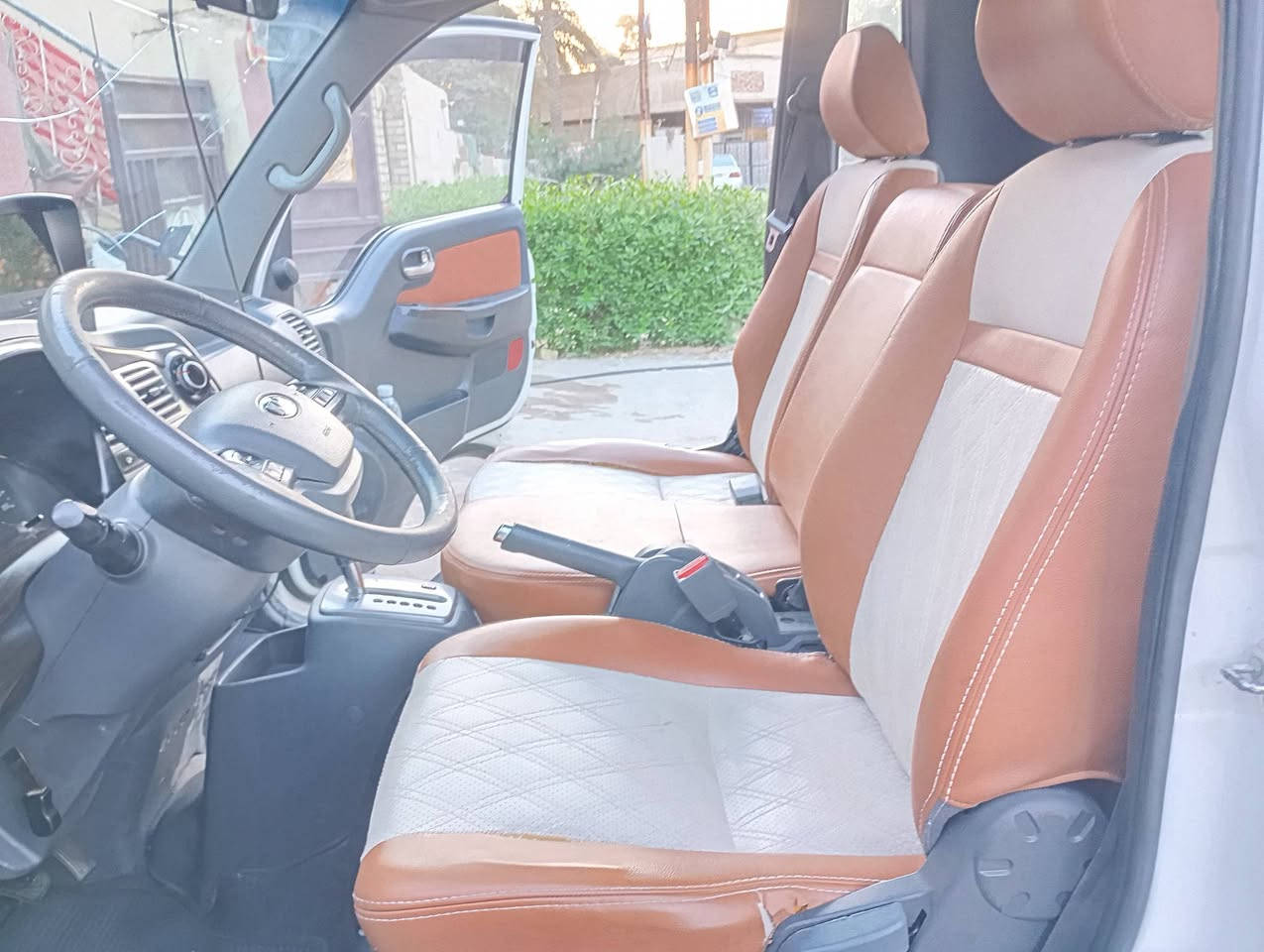 كيامسكرادبلوجاف اوتوماتيك2018رقم بغداد انكليزي  مكفولة ماعدا شبرين بارد باب السائق خمس دكم السعر 142 نهائي عنواني بغداد الجديده ورقمي ***********غير متواجد على النت
