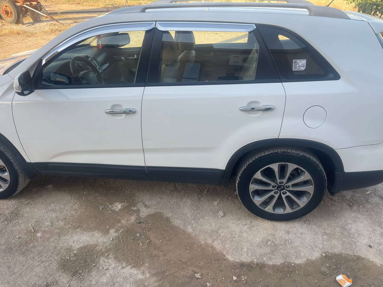 🚙للبيع كيا سورينتو 2014 خليجي

✅ الموديل: كيا سورينتو 2014
✅ محرك: 2.4 بنزين
✅ ناقل الحركة: أوتوماتيك
✅ عدد السلندرات: 4 سلندر
✅ العداد: 184,000 كم
✅ المواصفات: خليجي
✅ اللون: أبيض
✅ المقاعد: جلد
✅ عدد المقاعد: 7 ركاب
✅ الأجزاء المبدلة: كلين تايتل(بدون صبغ وبارد)
✅السنوية: حتى 2029

⭐️ المواصفات الإضافية:

* بصمة تشغيل
* نظام المفتاح الذكي
* كاميرا خلفية
* تحكم بالمقود
* منافذ كهربائية
* مقاعد كهربائية
* مسند ذراع
* مانع انزلاق
* ABS
* شاشة عرض معلومات أمامية
* ستائر خلفية
* مقاعد الصف الثالث
* كشافات ضباب
* نظام مانع السرقة

📍 اللوحة: أربيل خصوصي

📞 للاستفسار: ***********

💰 السعر: 18000$

السيارة بحالة جيدة وجاهزة للفحص والمعاينة. والله يبارك لصاحب النصيب
