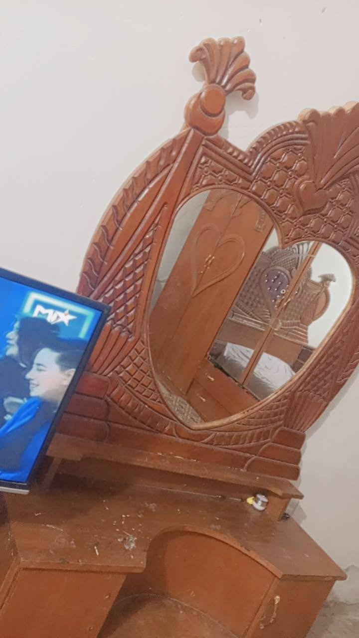 غرفة نوم صاج للبيع الاتصال ***********
