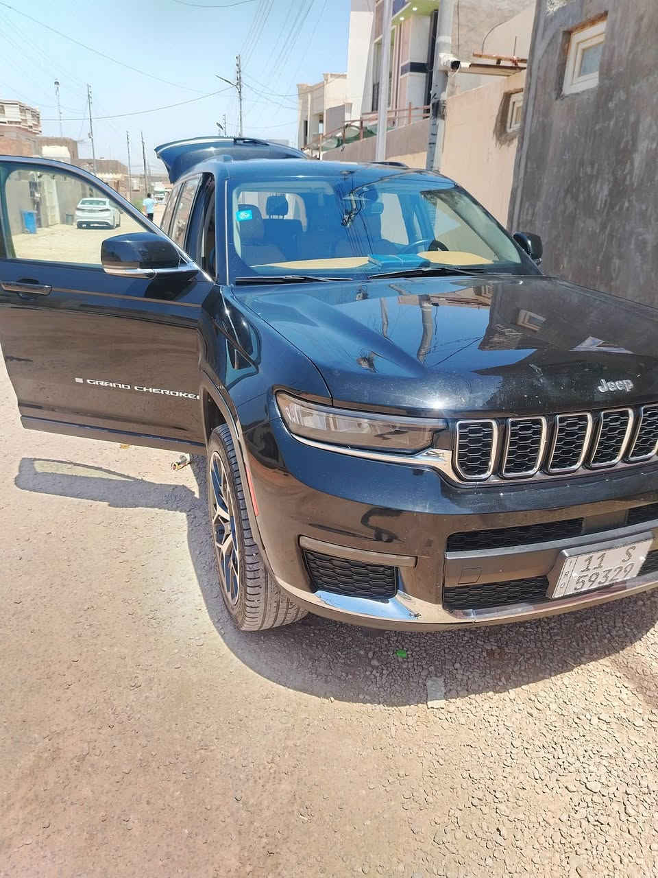 السلام عليكم
للبيع  25500$
 او مراوس بسيارة متجاوز سعرها 10000$
جيب 2022 فول عدا الفتحه
ضرر جاملغ وباب مبدل بلادي
بدون بجم بدون لغود 
ماشيه ٦٨ الف ميل
رقم بغداد
عنوانها بغداد العامرية
هاتف ***********
