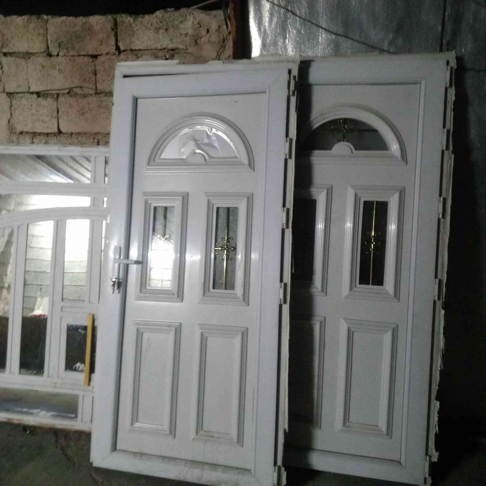 بيبان للبيع شرط النضافه بعده بلايلون الشركه+مبرده شرط+مغسله هم شرط +مامتواجد عله الفيسبوك فقط رقم اتصال  رقمي هو ***********

