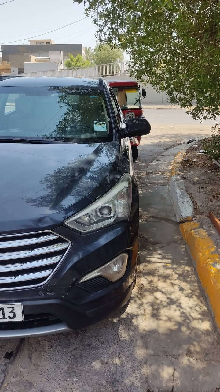 أعادت نشر بسبب الوعود تواعد ومتجي وتم تنزيل السعر 142سنتافي كراند 15سته سلندر 7راكب 
ثلاث قطع تبريد كشنات هيتر كشن السايق كهربائي مانع انزلاق تحكم ستيرن نضام صوعد ونزول منحدرات نضام ايكو صدر أمامي خلفي كله جديد سياره مابيه صبغ السونار مرفق مكاني بغداد الكرخ رقم الهاتف ***********
