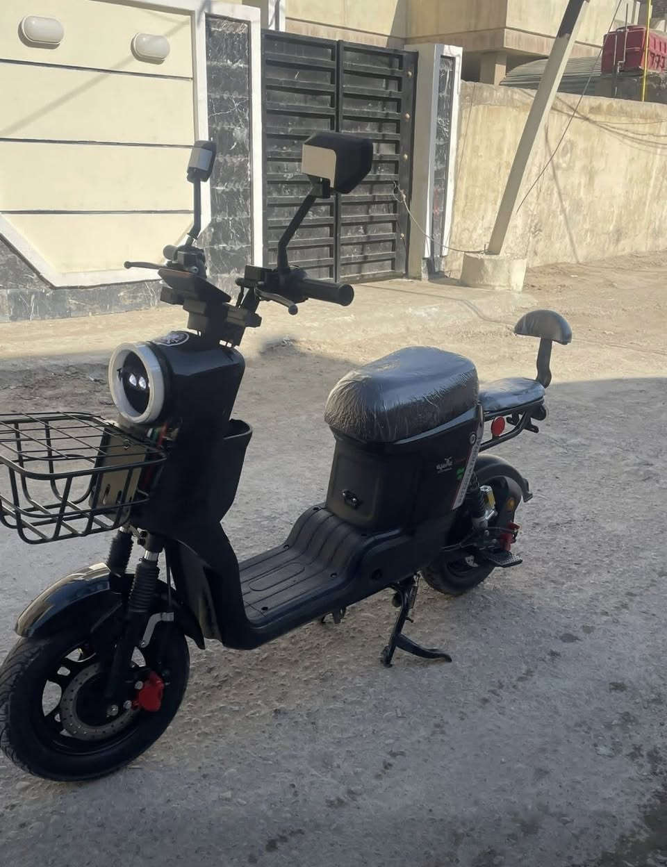 سلام عليك دراجه نوع ار9 اليت زنون العلي ابيض والناصي اصفر 5بطاريات تشغيل عن بعد حساس مانع السرقه الدراجه نظيفه على اخر حبه والدواجه ضد المي حقيقي❤️


**إذا كنت صاحب هذا الإعلان وتريد حذفه لأي سبب، رجاءا أرسل رسالة إلى الدعم الفني**