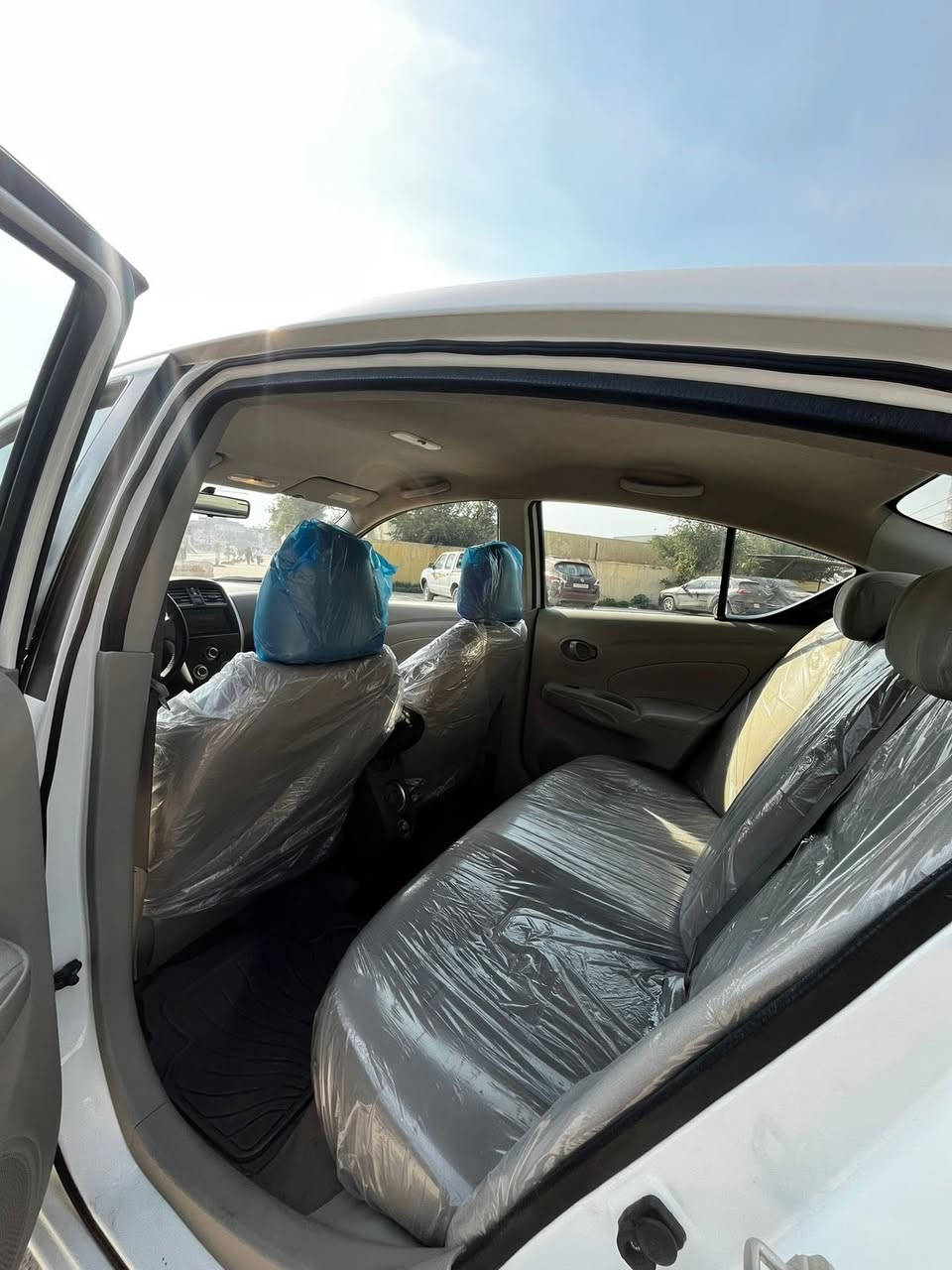 سلام عليكم من رخصت الادمن المحترم 
نيسان سني مديل ٢٤ هندي صبغ بنيد فقط 
سياره جاهزه من كلشي كير مكينه صدر تخم 
تاير تبريد موصفات معروفه قطعتين تبريد 
جام كهرباء ماشيه ٦٠ 
مكان سياره بغداد شعب السعر ١١٠ 
***********
