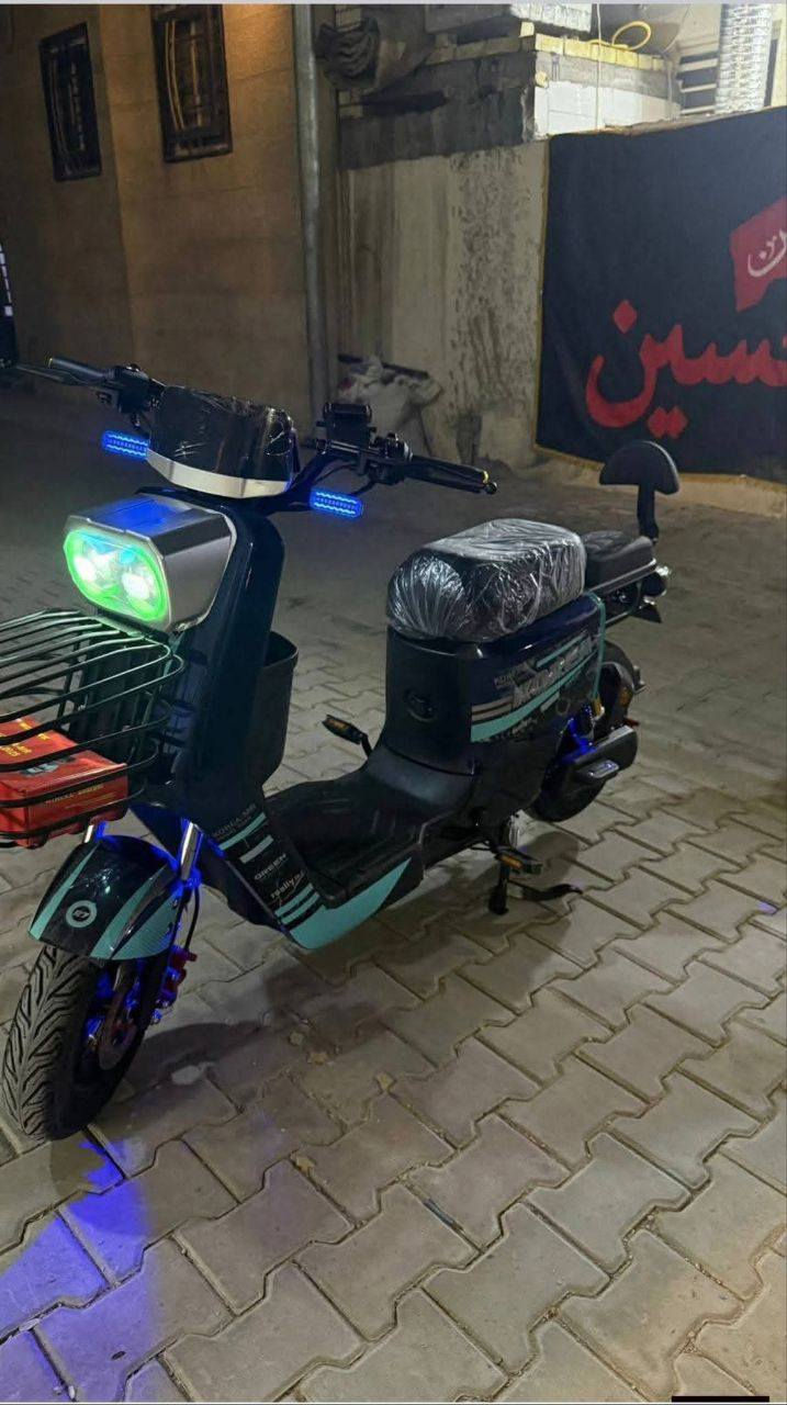 باسكل شحن R7 جديد للبيع 2025
هذه يجي احسن واسرع من R9 
مكان: كربلاء 
الحجم  300_10 اكبر حجم
الون : اسود مميز 
الون الويل :اسود :مميز
المواصفات
السرعه :109 حقيقية
يعمل بنضام 4سرع زائد خاصية الرجوع للخلف
جهاز إنذار :عند السرقة
قفل التاير الخلفي
قفل السرج : او البطارية 
ويل كب.
بطاريات 5 ونلي 60A....... 12V
بايدر مساعد :وايضا يشحن البطارية
سلة أمامية 
تيرات :جوبلس
بريكات: دسك هايدروليك امامي وخلفي 
دواسات دبلات :4 :2 أمامي :2 خلفي
اشاير يمنه يسره دبل اشارة 
لد :نهاري
لد :ليلي
لد :ليلي :إضافي
لد :خلفي
مفتاح 🔑 و بصمة تشغيل عن بُعُد و كارت لمس
شاشة تقرأ :العطلات :والسرعة :والكيلو متر:وشحن البطارية.
وغيرها من المواصفات
السعر 525 الف وبي مجال

لاستفسار خاص او علـّۓ. الرقم اسفل
***********
