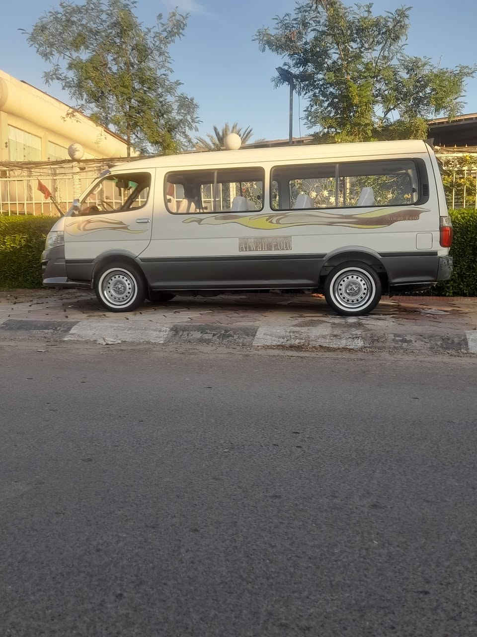 السلام عليكم
فتون للبيع ٢٠١٣ مكفولة من كلشي تبريد شغال ماشية ٢٢٤ 
*********** رقم تلفون
