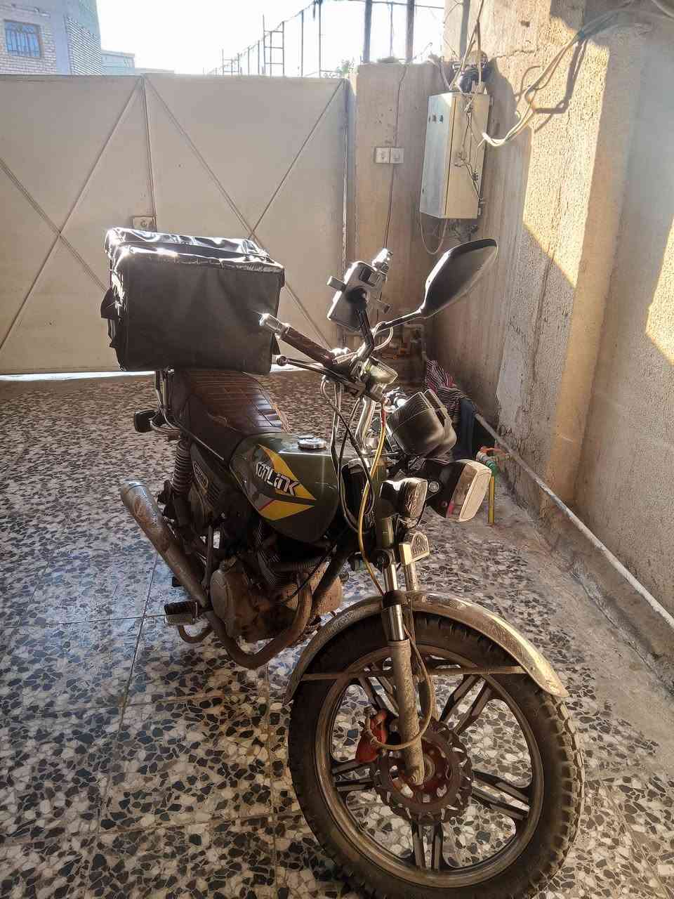 السلام عليكم
دراجه سونك خمس كير دراجه مكفوله من كلشي فقط الشاشه تعلك والتانيك مال بانزين بيها ضربه مثل ما موضح الدراجه سلف هندر كهربائيات كلها شغاله مكاني البياع *********** السعر 600
