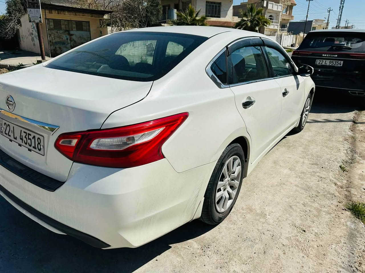 نیسان ئاڵتیما 2017 S
سپی سەدەفی 
بەناوی خۆمانە و سەنەوی بەسەر چووە
رەقەم هەولێر
رەقەم نوێ
گێر و مەکینە  بەشەرت 
سەیارەکە شەش پارچەی بۆیاغە و لەگەل بەشێک لە سەقفەکەی 
سەیارەکە سیستەمی غازی بۆ دانراوە
سەیارەکەهەیکەلی زۆر جوانە و قەپ و قۆپی نیەو بێ کەم و کوریە
رەسمی حادیسەی ئەمریکام داناوە 
شوێن :هەولێر 
سعری 103وەرەقە و مەجالەکی برایانە
ژمارەی مۆبایل *********** أربيل, العراق
