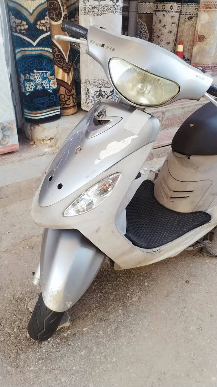 سلام عليكم شباب دراجه ماكس للبيع نظافه فول افحص ياله تاخد نازله من لرمبه قبل شهر من لحله لسعر اتصال على ***********
