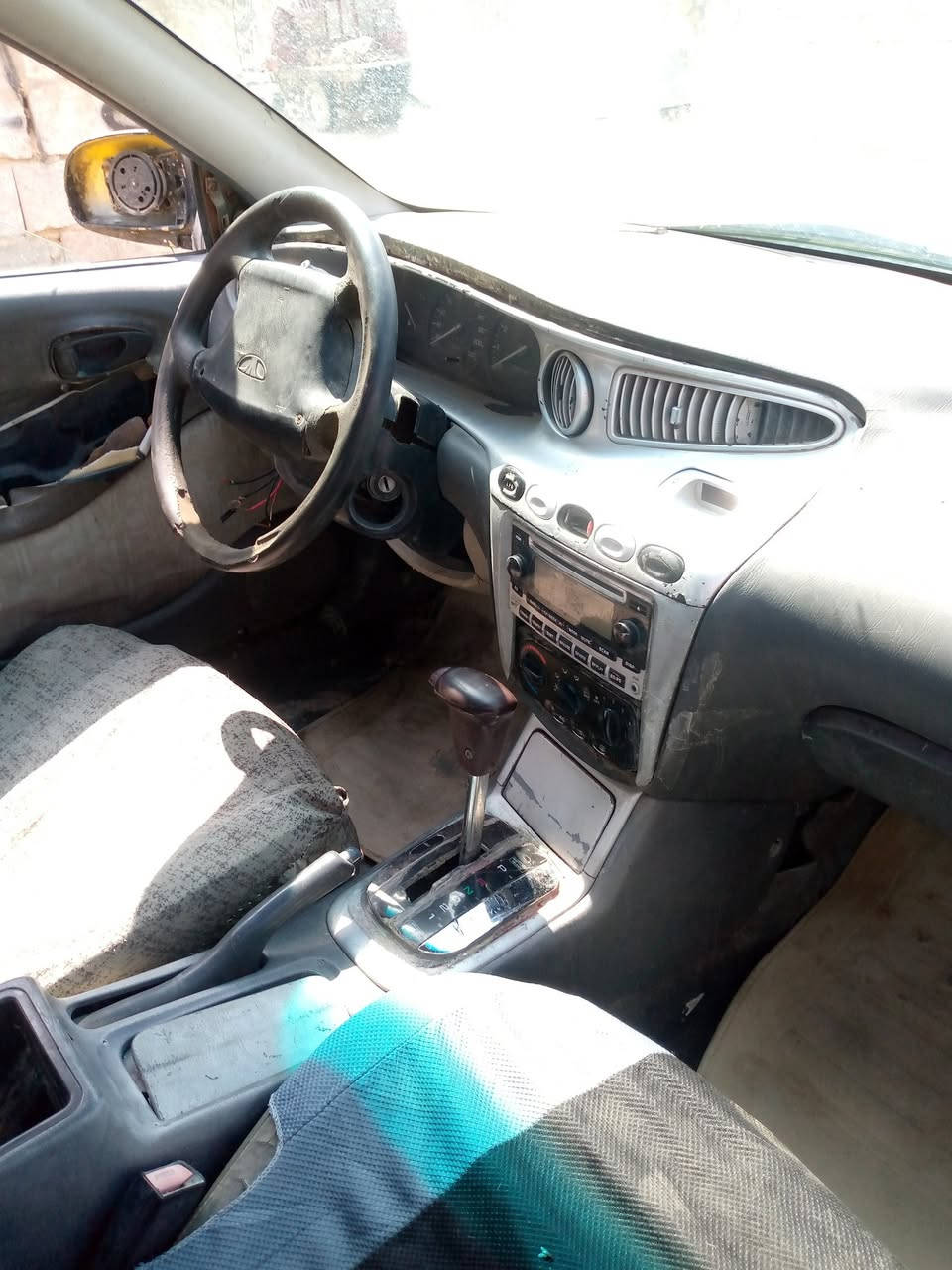 سلام عليكم سياره دايوو لكنزا موديل 20001مكينه وكير ياباني كورلا ياباني محور كابريته بدون بدون راعي سنويه كارتونيه ورقم كارتوني راعيها بل محاويل بجيله ماندله ولا واصله سعر 8ورقات وبيها مجال الطيبين ***********ابوعلي
