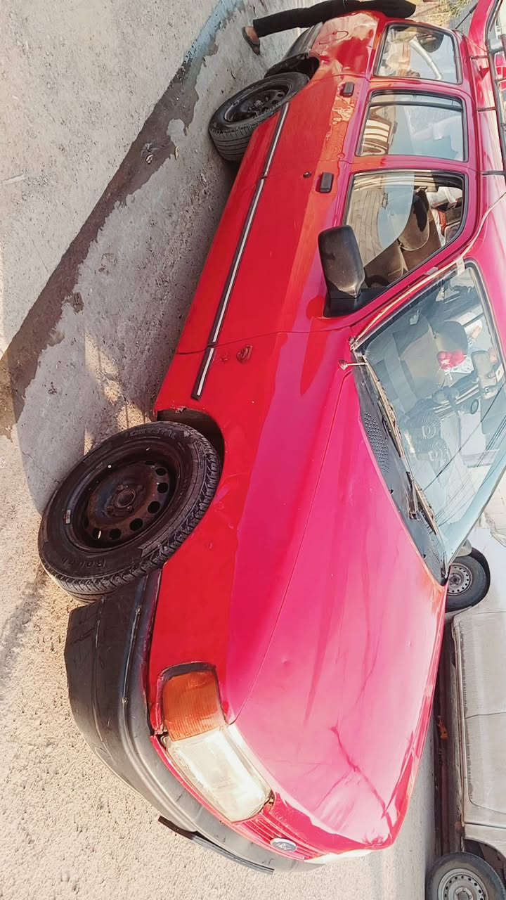 السلام عليكم للبيع فورت سيرا استيشن شرط مكينه كيراكسن دبل كمشفت كير عادي موديل 1989 سياره حلوة شرط تحويل رقم دولي هزه بيها كوبون  السعر 25 بيها مجال الطيبين ابو 22 لا تراسل ولا تخابر رجاء رقم الهاتف *********** مكان السيارة اربيل خبات
