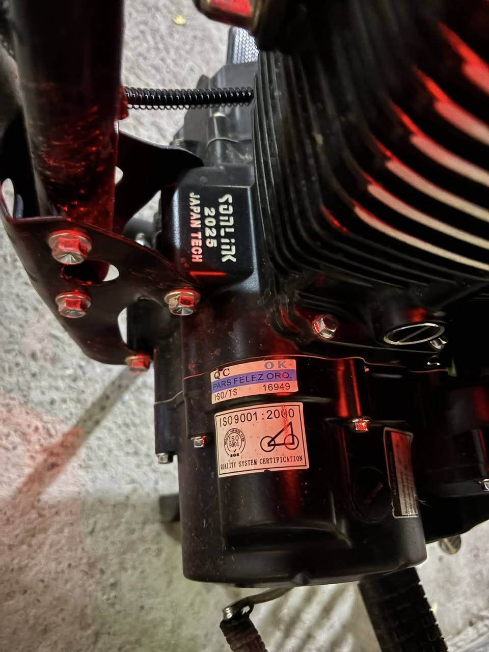 سلام عليكم دراجه أيراني كير ٥ الدراجه مكينته ٢٠٠او ممشتغله دليفري موديله ٢٠٢٥ حاله حال الزيرو ماشيه ٢٥٠ كيلو كلشي شغال بيه عليه ادامه كامله كبل تطلع على باب الله السعر ٧٠٠ وبيه مجال بصيط عنواني بغداد الكريعات رقمي ***********متواجد واتساب او ماسنجر فقط
