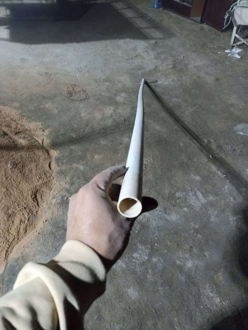 متوفر 100بوري للبيع كهرباء تأسيس ***********
