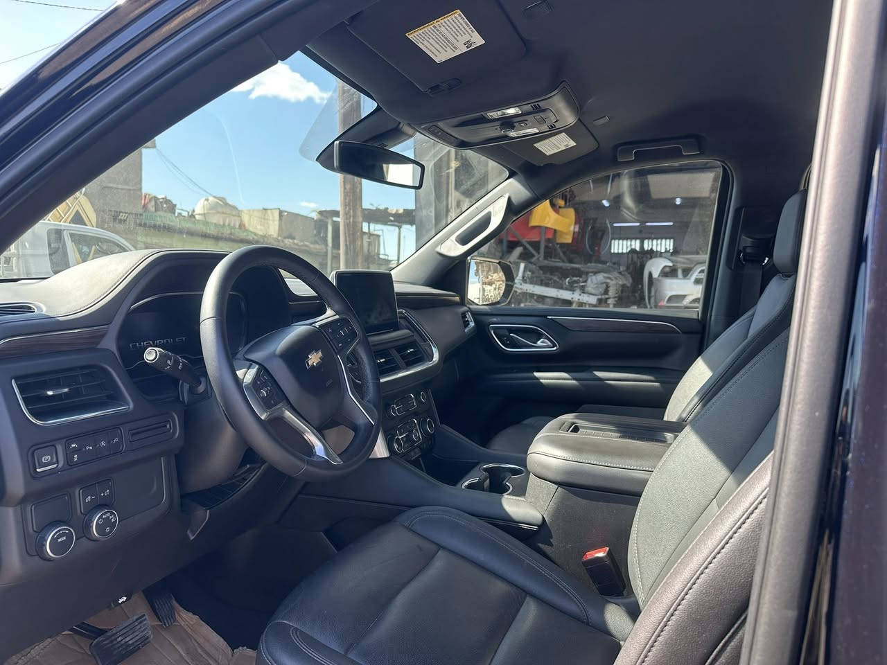 تاهو موديل 2022 فهLTلون نيلي غامغ بدون رقم دخول جديد تبديل بنيد وجاملغ فقط وجاملغ الأصلي موجود صورته مع الصور ماشيه 60 الف ميل كشن جلد شاشه كبيره رادار دخول ذكي إشاره ترحيب عند الاقتراب تشغيل عن بعد صور الحادث مع الصور مكاني بغداد الشعب السعر 350 ورقه 
***********
