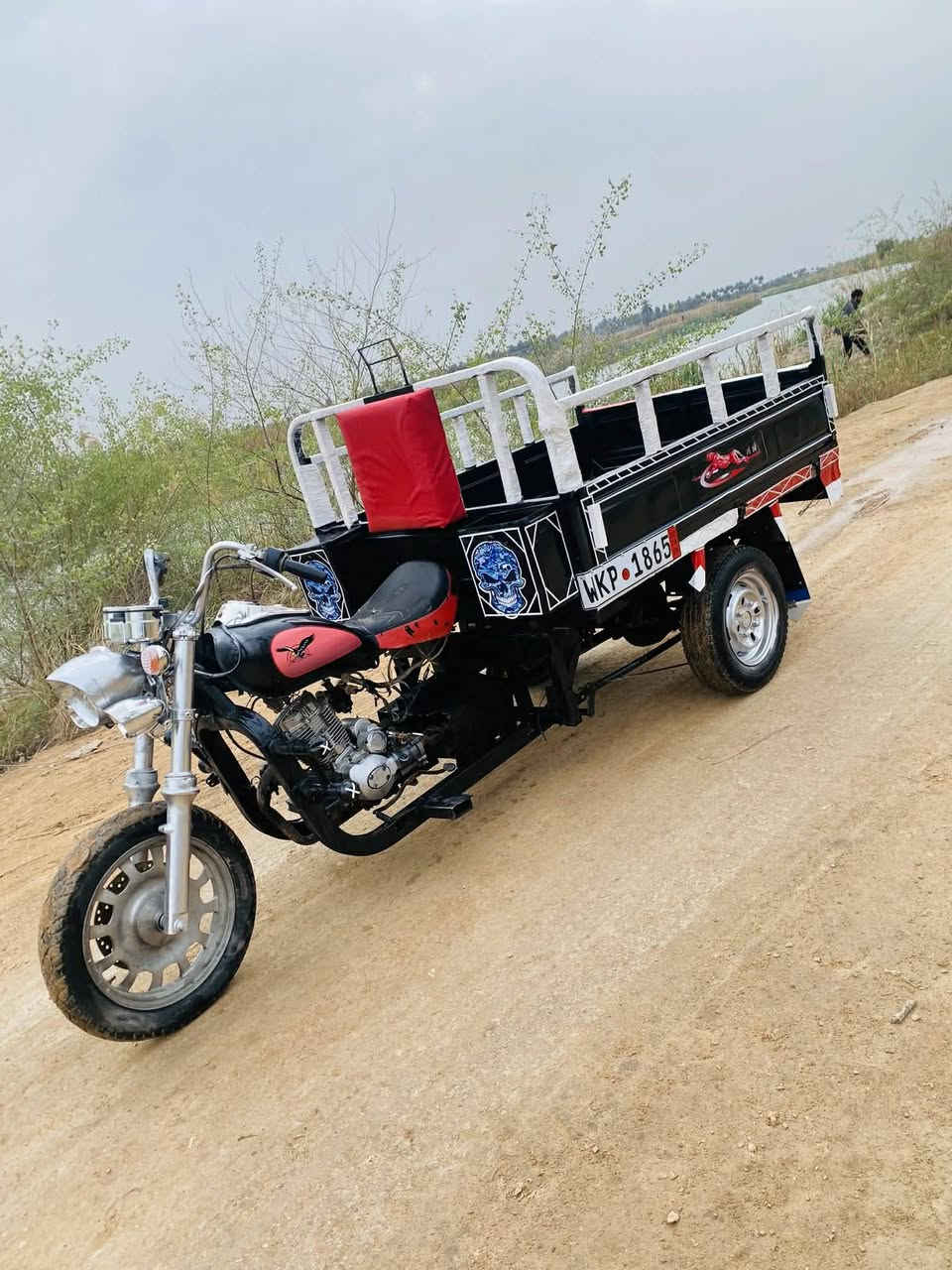 السلام عليكم ورحمة ستوتة للبيع ام تي ار موديل 16 كلك مكفولة عن السرقة والعشاءر محرك 19 نضيف شاصي مكفول وركبة مكفولة تخم تاير جديد اكسن صقر جديد كهربائيّات كاملة السعر 650 وبيه مجال العنوان بابل الحمزه الغربي للستفسار ***********
