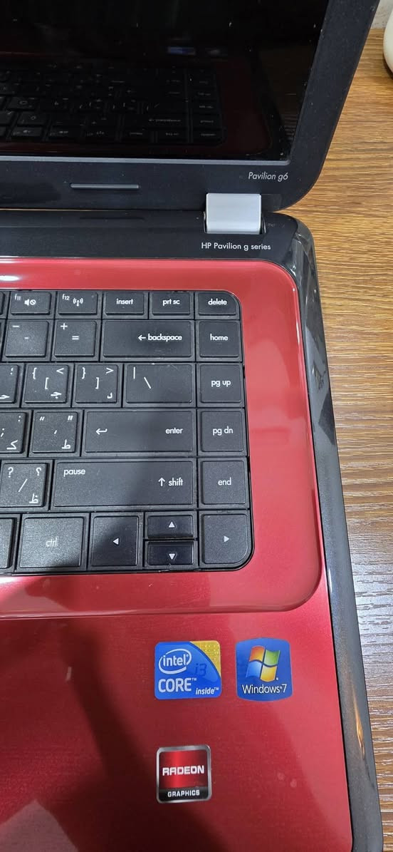 -جهاز لابتوب Hp للبيع .
-المواصفات:
*Hp pavilion g6 NoteBook PC.
Cpu: intel core i3 2.53Ghz M380 .
O.s: windows 10 pro (مفعل لكن غير اصلي).
*RAM: 4GB .
GPU: AMD Radeon 7400M.
-الجهاز نظيف 100% .
-الملحقات كاملة كيبلات+ شاحنة+ كتيبات تعليمية+كارتونة. 

التواجد: النجف الاشرف.
النقال: ***********  واتساب .
السعر: 200 الف دينار .
