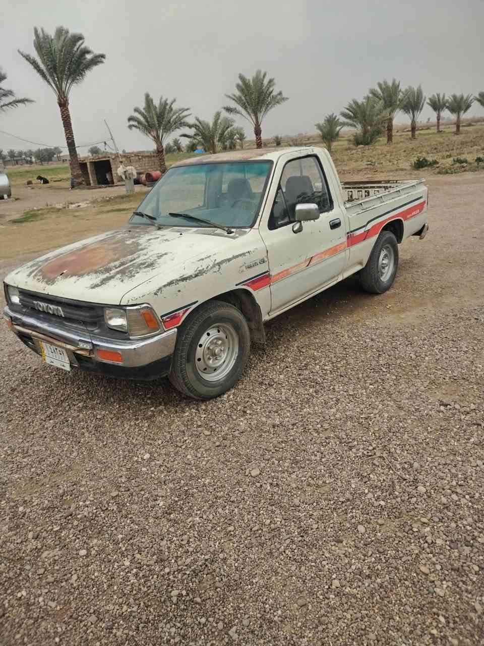 تيواتا موديل 90   ٤كير  رقم بغداد السعر 55 وبيها مجال مكان سياره بغداد المشاهده ***********
