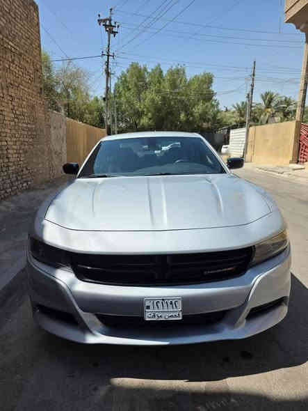 سلام عليكم جارجر للبيع سيارة 23 نضيفة دعامية وبنيد أصليات سيارة حلوة نصبتهة حلوة سيارة ما مرقم فحص موقت سيارة ب اسمي منفيس ب اسمي السعر 215 وبيهة مجال والرقم ***********
