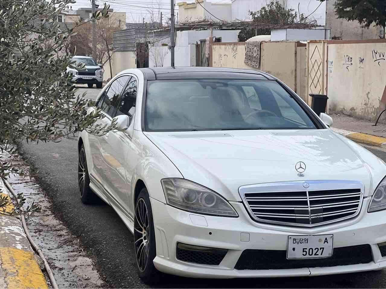 mercedes Sclass 550

مۆدێل 2009کراوەتە2013 قەپات مواسەفات درگا لارج پانۆراما هەرچوار کوشن ساردو گەرم و کارەبایی کوشن مەساج ڕادار ٥ پەردە سیستەم ساڵۆنسای AMG 

سەیارەکە مواسەفات خەلیجییە 

دوپارچە بۆیاخ عێراقی هەیە بێناو گرتن

کۆدی بۆکراوە

سعر ٩٥ شمشمل, السليمانية


**إذا كنت صاحب هذا الإعلان وتريد حذفه لأي سبب، رجاءا أرسل رسالة إلى الدعم الفني**