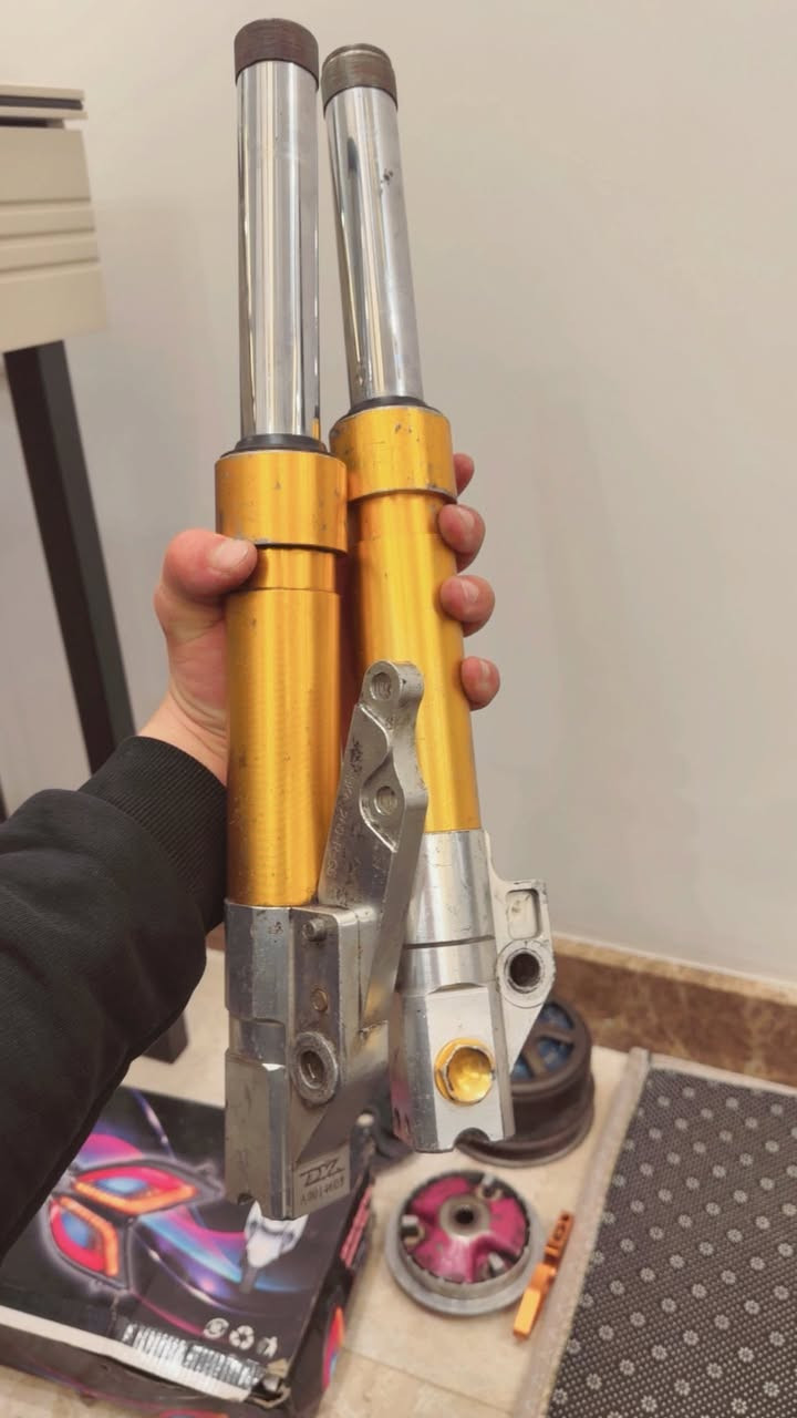 السلام عليكم تزويد سكنس لد جويتر جبير سلف جبير كاربون سكنس لد صدر كلجات اشاير كلشي مكفول وعل شغل كلمن وسعره ***********
