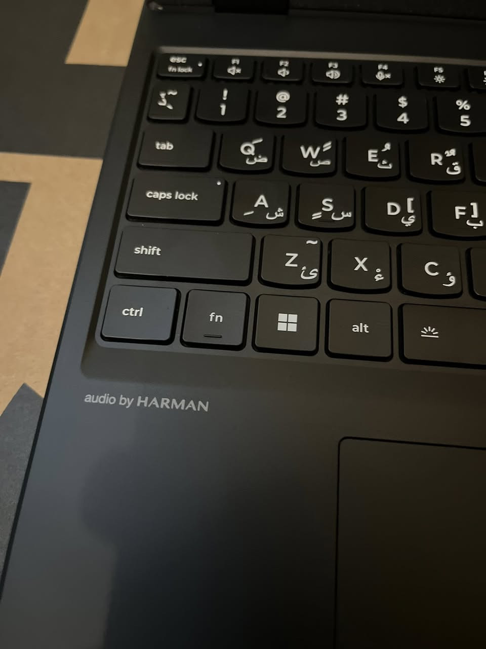 Lenovo Legion 5 15AHP10
• المعالج: AMD Ryzen 7

 • كرت الشاشة: 

NVIDIA RTX 5060 8 gb

 • الرام: 16GB DDR5 (قابلة للتطوير)

 • التخزين: 512GB SSD NVMe

 • الشاشة: 15.3 إنش، دقة 2K (2560×1600)، 165Hz

 • نوع الشاشة: OLED 

 • البطارية: 80Wh

 • شاحن :245 W

 • المميزات: تبريد قوي، مناسب للألعاب


**إذا كنت صاحب هذا الإعلان وتريد حذفه لأي سبب، رجاءا أرسل رسالة إلى الدعم الفني**