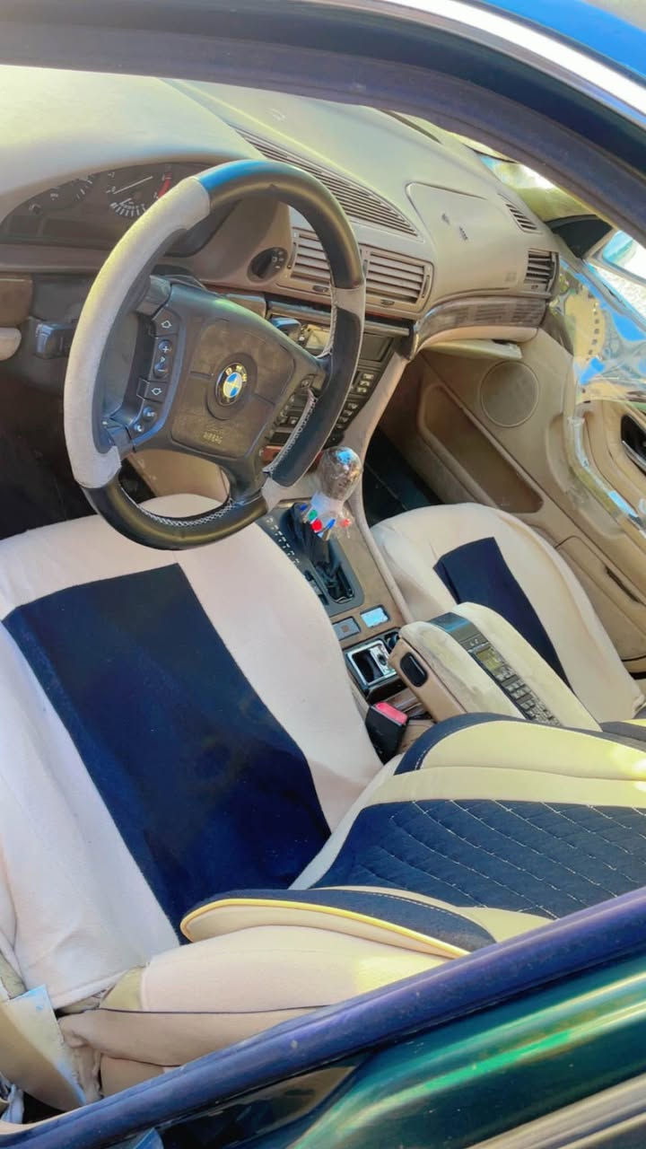 BMW 740i
مۆدێلی ١٩٩٨
هەشت پستۆن گێڕ تۆماتیک
مواسەفات فول دەبڵ جام ئاوينە كارەبای سڵایت كوشين غەزن هیتەر مەساج ناو زەرد تەبريد جوار تايە و يلی لۆكی لەژێرە قەپات مواسەفات
سەیارەکە بێ ليدران بێ دەعم تەنها پەمپە بۆجوانی
چوار ساڵنسای سپۆرت
ئاڕم پاکانەی هەیە بەشەرت
ناونیشان هەولێر
نرخی ٥٧ گەڵام مەجالی مامەڵەشی هەیە
ژمارە موبایل *********** ڤایبەر گؤرينةوةش دةكةم بةشتيك دلم بيت لةگةل رئزم أربيل, العراق
