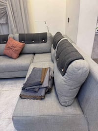 🛋️ للبيع قنفات ركنية قنفات ركنية قماش درجة أولى مخمل، لونها رمادي فاتح...