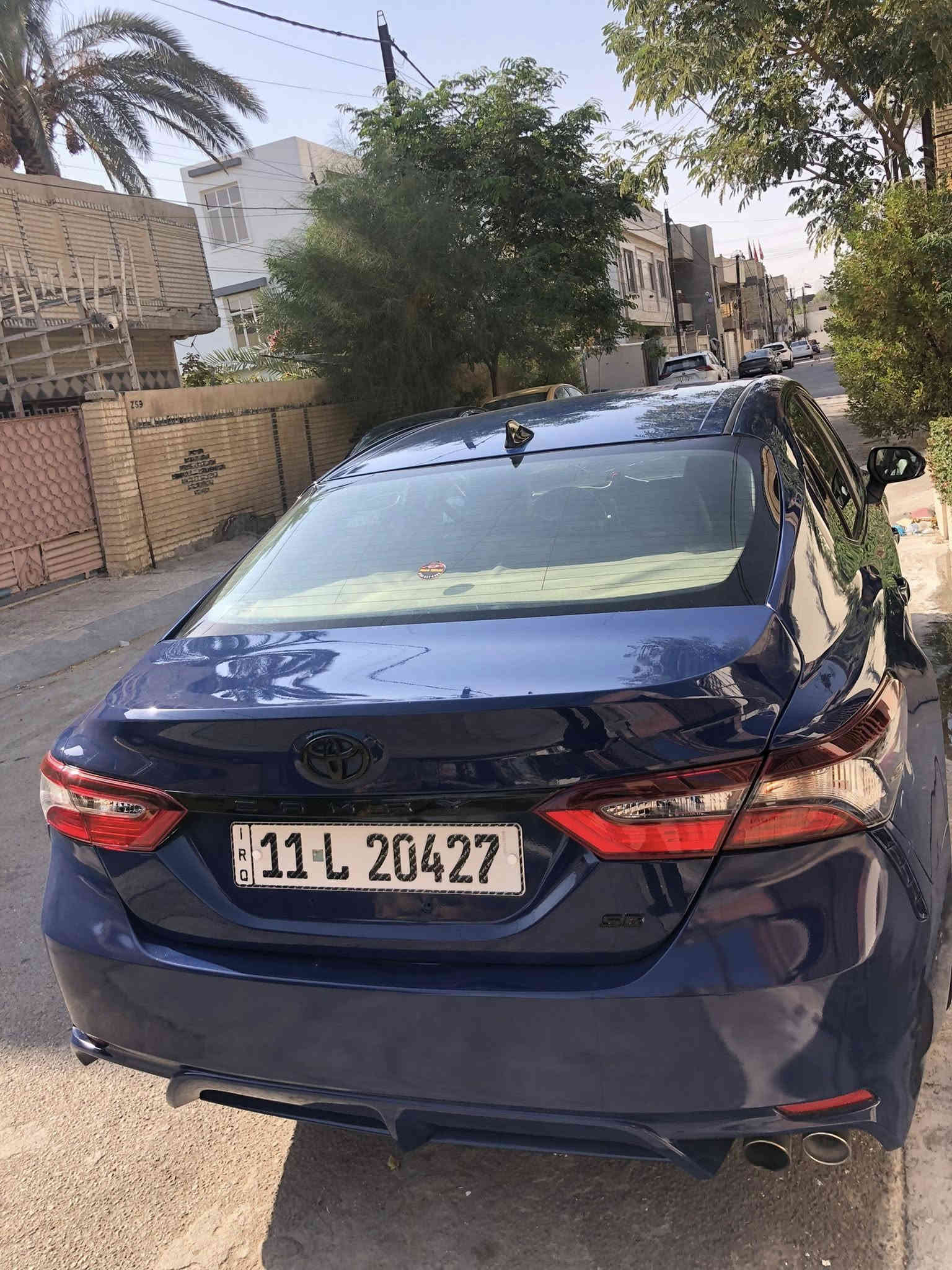 عليكم
كامري 2023 وارد امريكي مواصفات SE نايت شيد 
ماشيه 38 الف مايل السياره جديدة ومستوردها ع ايدي وصور الحادث امريكا بالمنشور 
ربع جاملغ خلفي وقبق صندوك 
رقم بغداد معوقين واسويلك وكاله عامه 
وسيارة صار بيها طخه بسيطة هنااا هم موضحه بالصور 
السعر 192 ورقة وبيها مجال . 
المكان بغداد الكرخ
الرقم.    ***********‬
