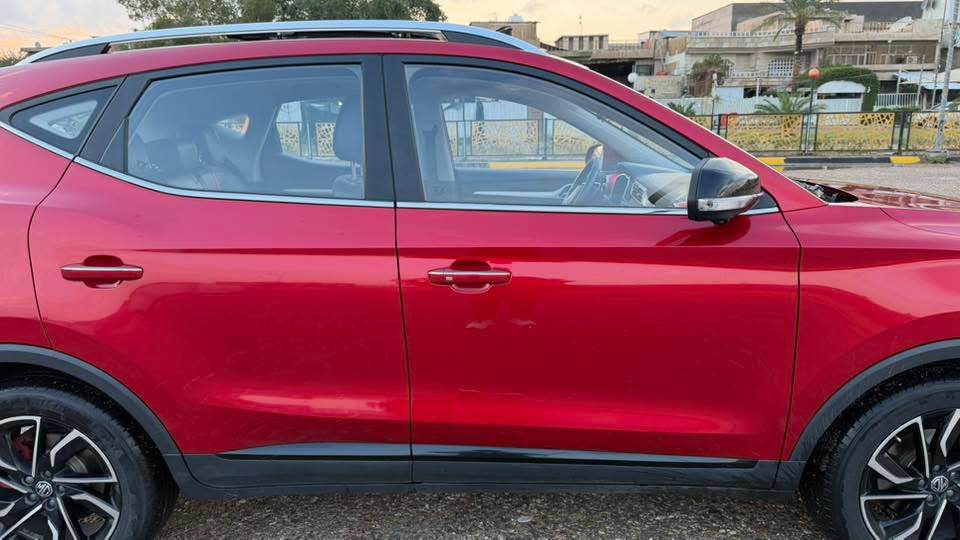 السلام عليكم  mg zs trophy turbo 2021 
ماشية 27 الف مكفولة كفالة عامة
محرك تيربو موتنفس طبيعي وكير AT 6 سرع مو cvt
فول مواصفات للاخير تروفي 
بنوراما 
كامرات محيطية 360 
حساسات خلفي امامي
اوتو هولد هاند بريك دكمة
داخل لونين وجلد
تحكم كشنات كهرباء 
تدفئة كشنات 
شاشة عداد 
السيارة داخل الضمان رقم بغداد الجديد
مكانها بغداد بغداد, العراق


**إذا كنت صاحب هذا الإعلان وتريد حذفه لأي سبب، رجاءا أرسل رسالة إلى الدعم الفني**