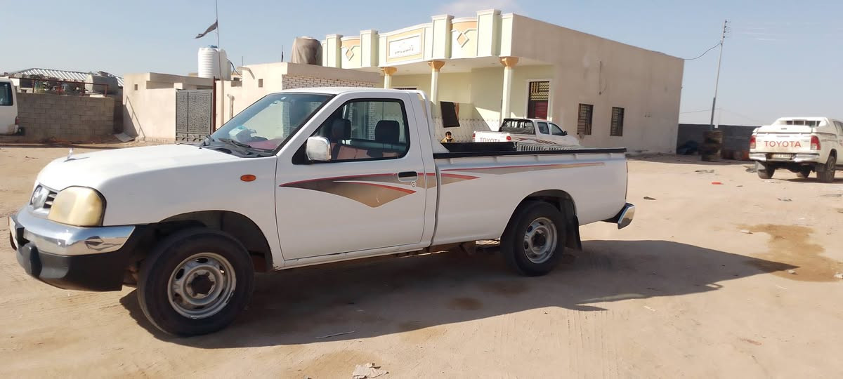 السلام عليكم للبيع نيسان بيكم موديل 2014 مكفوله من الضربه والصبغ والتبديل رقم واسط مشروع وطني تحويل ثاني يوم السعر 140 وبيه مجال مكان البصرة الزبير الاستفسار ع الرقم ***********
