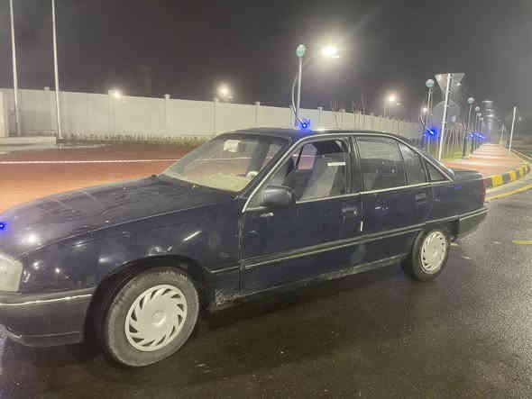 اوميكا حجم 20 بور سلايت ضرر قطعتين جاملغ اليمين والبونيد   سنويه عضم كابون بانزين شرط الوكاله والتحويل السعر ٢٢ وبيها مجال المكان الموصل حي الجوسق للاستفسار الاتصال على الرقم ***********
