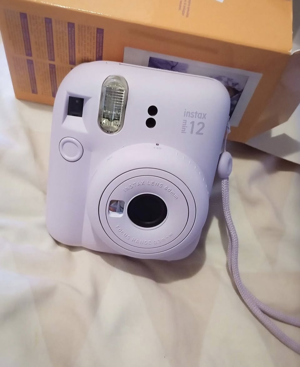 كاميرا فوجي فيلم إنستاكس ميني 12 (Fujifilm Instax Mini 12) الفورية باللون الأرجواني الفاتح.
فقط الكامره بدون الفلم 
السعر 
80 الف 
شوف السعر المعروض بيش ب 125 يعني السعر ل 80 قفل 🤍
@إشارة


**إذا كنت صاحب هذا الإعلان وتريد حذفه لأي سبب، رجاءا أرسل رسالة إلى الدعم الفني**