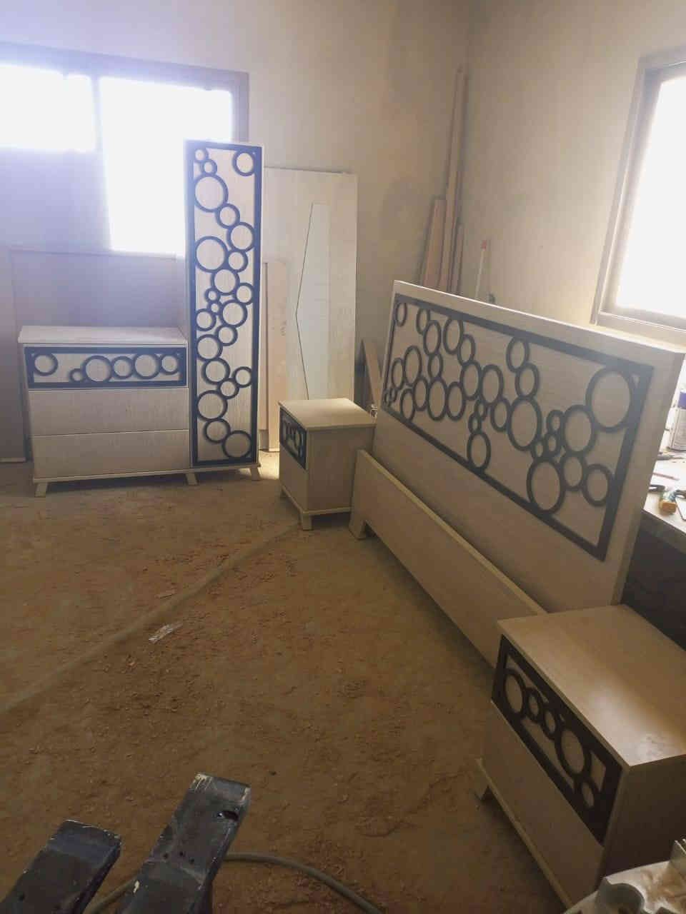 السلام عليكم ورحمة الله وبركاته
معرض ونجارة المهندس للاثاث والديكور المنزلي تصمين غرف نوم ومطابخ وديكورات حسب الطلب
العمل حسب طلب الزبون يشمل النقل والشد الى المنزل التعامل بالجمله والمفرد وبالنقد والاقساط
 العنوان صلاح الدين قضاء العلم شارع الاطباء
التواصل عالخاص والواتساب ***********
او اتصال عالرقم ***********
