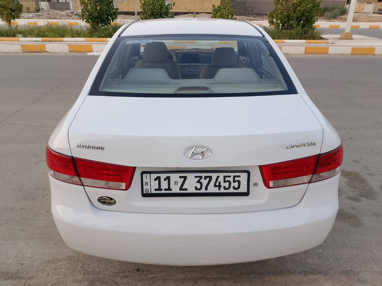 سوناتا خليجي سياره جديده رقم بغداد بسمي  سياره محرك 2400  داواخل على وضع الشركه موصفات ماعدا فتحه سياره جديده بمعنى الكلمه استخدام قليل  ***********
