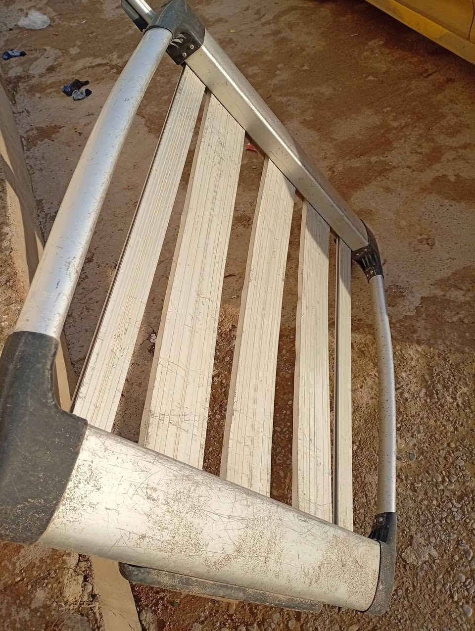 سيبايه اخو الجديده بدون قواعد السعر  60 الف
التواصل /***********
