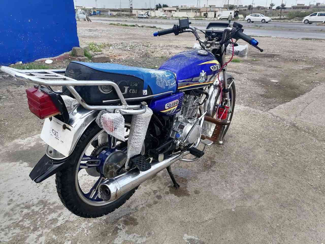 السلام عليكم
سيفان 23 وزن ثقيل  شرط»»»» للبيع 
الاصلي  باب اول0.1 نضافه فول»»» 
نشاط فول 🔥
طيران ✈️
محرك كيرشرط مامفتوح نعومه فول»»»» 
كهربائيات كلها شغاله درع امامي نشرات»»» 
 موطور مال جناي مامتعوب»»»» 
ملاحضه........ 
رجاءءء الموشراي لاتكسر بحلال ناس كلشي»»» 
 موجود بل سوك. 
السعر450 وبي مجال 
الاتصال ***********»»»»
     ***********»»» 
المكان بيجي.
