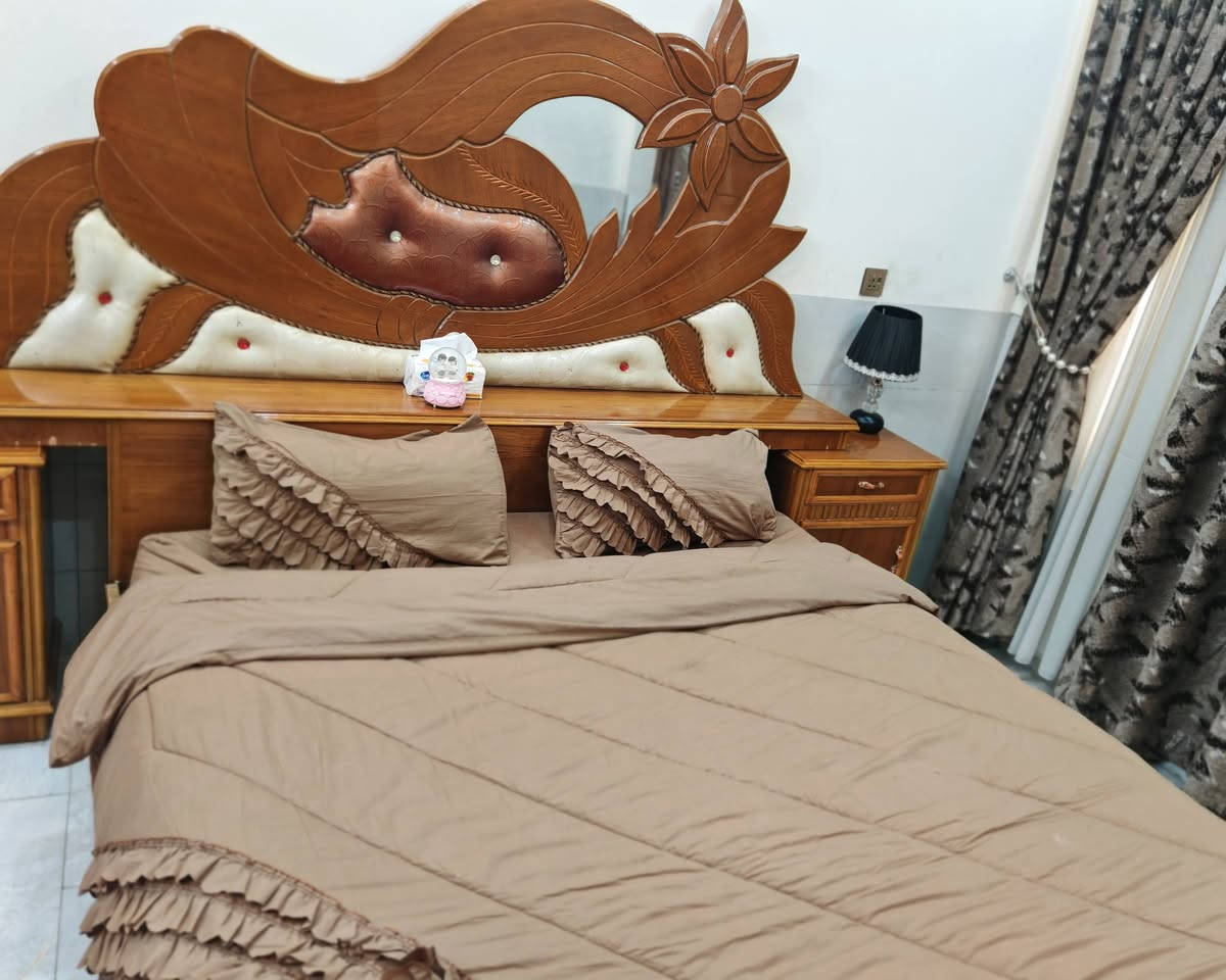 غرفه نوم
 كنتور وجربايه فقط
سعرها 
650
للاستفسار
7765318665


**إذا كنت صاحب هذا الإعلان وتريد حذفه لأي سبب، رجاءا أرسل رسالة إلى الدعم الفني**