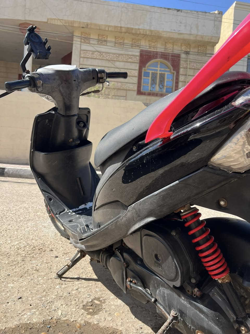 السلام عليكم ماكس عدله بوشه49 مفتوحه الدراجه نضيفه شلعه معدل فول الدراجه نقصها فقط سلف مره يشتغل مره لا مااعرف شنو السبب والباقي كله شغال بك لايت والايت الامامي شغال بس اني فاصله هورن شغال هندر شغال سبايدر رياضي ستان تلفون ماشاء الله تخبل السعر575 وبيها مجال قليل كلش اذا مو شراي لا تكسر بحلالي العنوان البصره الجبيلة ***********
