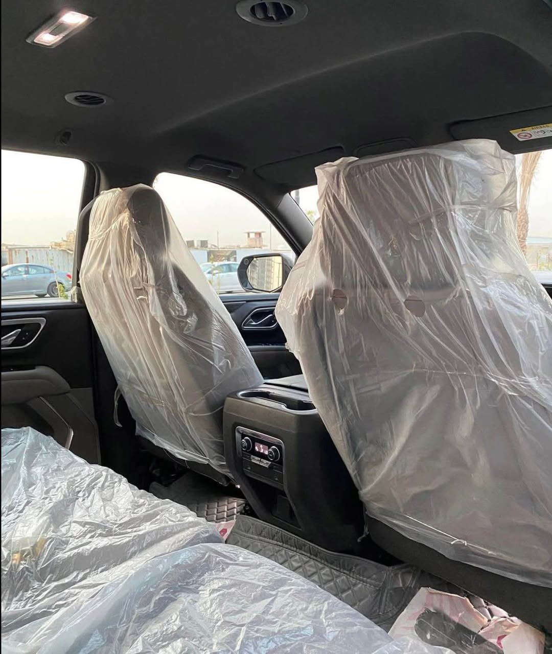 السلام عليكم 
تاهو مديل ٢٠٢٢ LS رقم بغداد بسمي وكالة المنصور ماشيه 90 كيلو متر 
كفالة عامه من كلشي سياره جديده 
مكان البصره 
السعر :450 
الرقم :*********** Singapore
