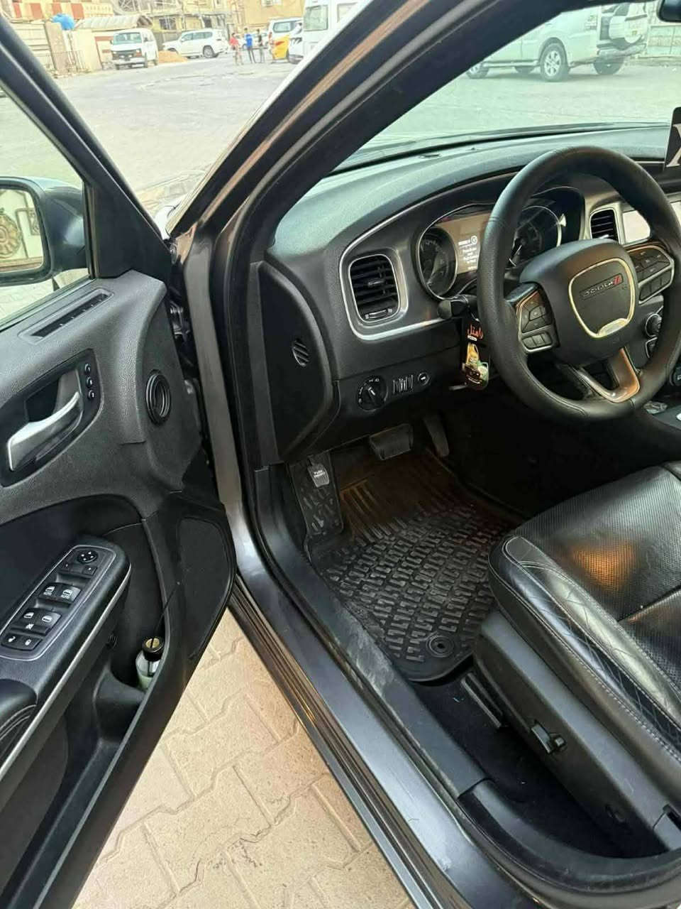 السلام عليكم بيع ومراوس بسياره عاليه جارجر كلين تايتل جميع الايرباكات سليمه موديل 2020 اصل داخله تقرير مكفوله كفاله عامه حتى دعاميات مكفوله مشتريها اني من المستورد ماشيه بمريكا 65 اوهسه ماشيه 75 سياره كلش جديده ستخدام شخصي رقم بغداد بسمي دولي محرك 3600 تو ويل SXT فول عدا الفتحه داخل جلد اسود بلادي كشنات تبريد  تدفئه خلفي حساس خلفي دمام خلفي كشنات عد٢ كهرباء لايت بلادي زنون كشن سايق خزن ميموري باقي المواصفات معروفه بشرط مكفول كير محرك صدر تايرات كلى جديد سياره على وضع الشركه السعر 235 اوبيها مجال ***********
