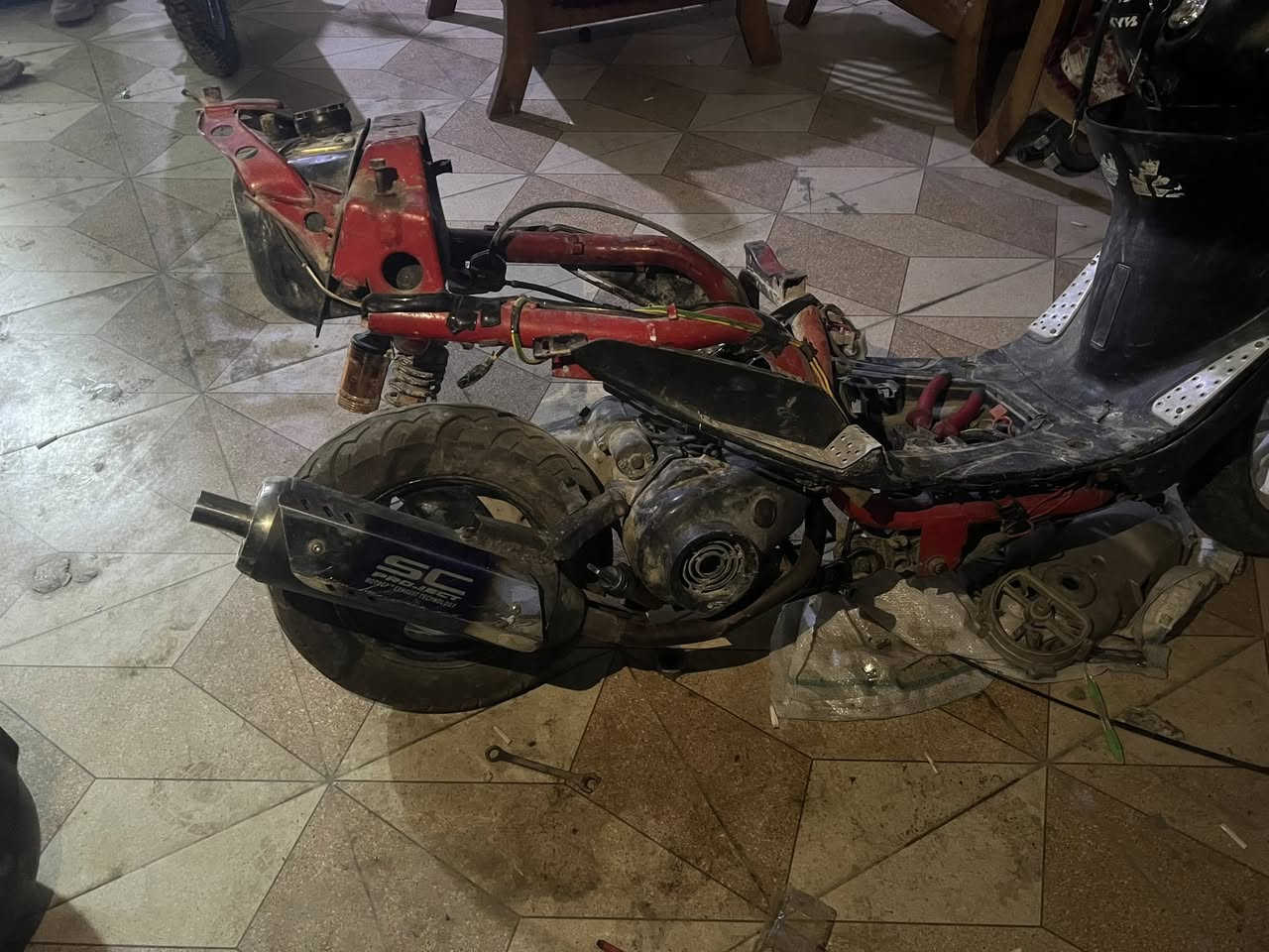 سلام عليكم دراجه ماكس عدله تفيصخ كامله بس نقص بجم دراجه المكينه  تجفيت جديد نقص قبق هندر سعر 250 قفل رقم الهاتف ***********
