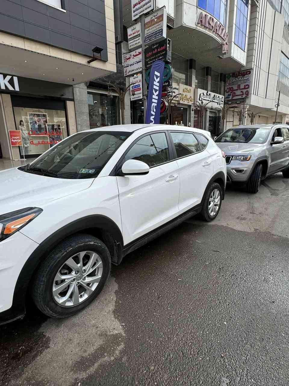 السلام عليكم توسان موديل 2021
وارد امريكي ماشيه 50م سيارع رقم بغداد سياره عمرها وحياتها مشامه البانزين العادي سياره نضيفه ومال بيت سياره حلوه مكان السياره بغداد وبسمي تحويل ثاني يوم. وصور الحادث موجوده عندي وحادثها حلو امانه الله بسيط 
للاستفسار اكثر***********
السعر 175وبيه مجال مستعجل بلبيع امانه الله
