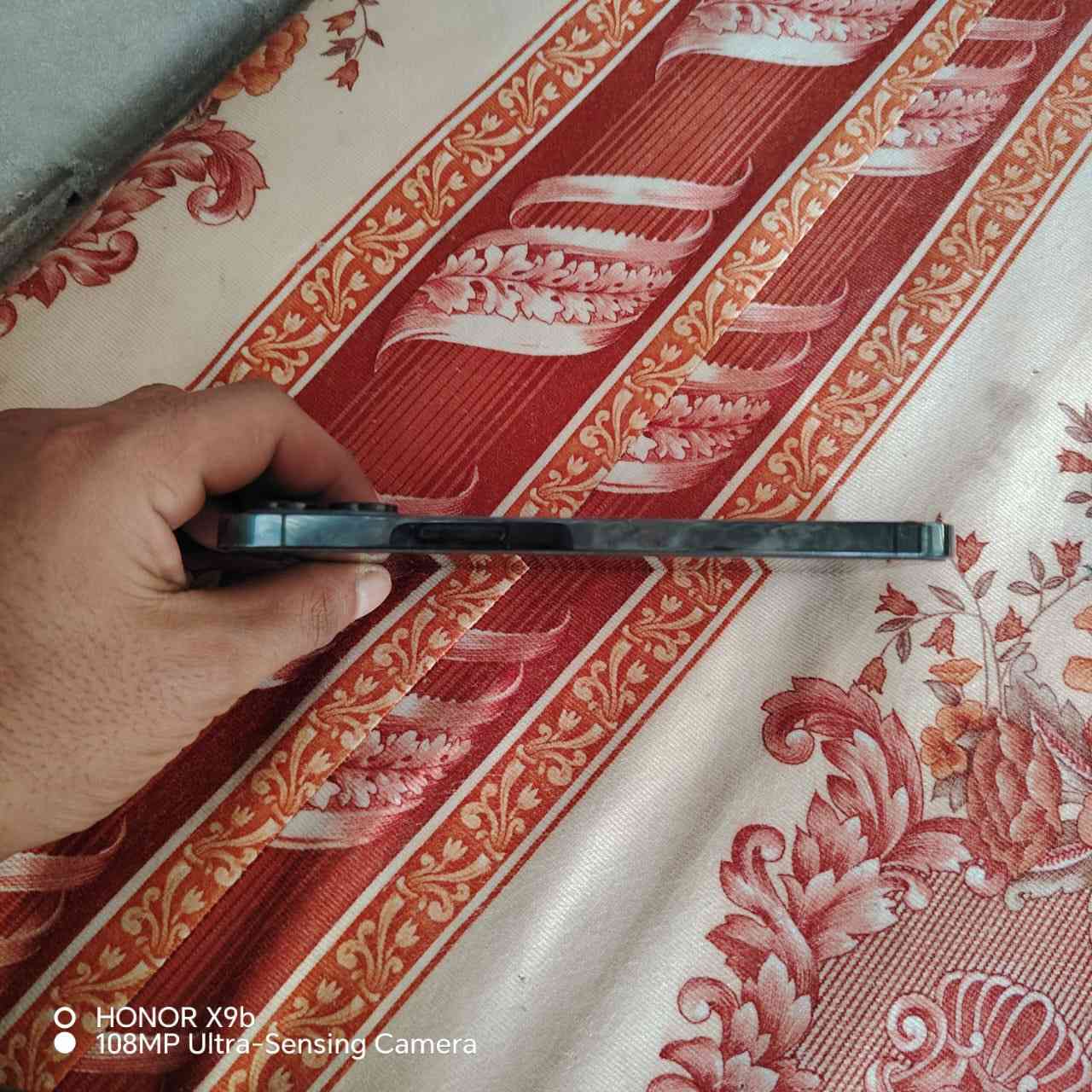 ١٢برو ماكس لون بحري ذاكرة ٢٥٦
بطارية٧٧ ماكو صرف 
موبايل نضافة 💯 
شاصي ولاجلخ
كارتون ويا 
السعر 450 بي مجال قليل حك الجية
مكاني كركوك الحويجة


**إذا كنت صاحب هذا الإعلان وتريد حذفه لأي سبب، رجاءا أرسل رسالة إلى الدعم الفني**